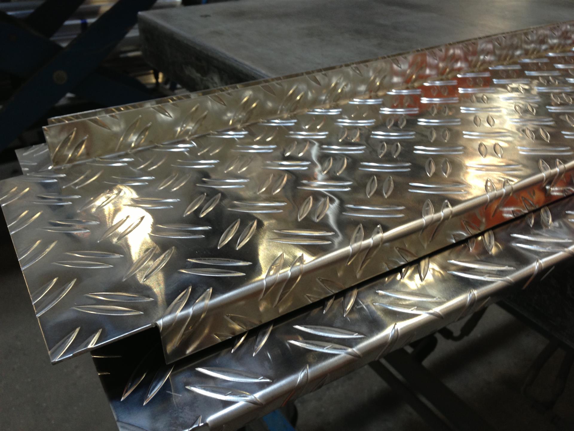 Aluminium Riffelblech DUETT EN-AW 5754 - Robust und rutschsicher